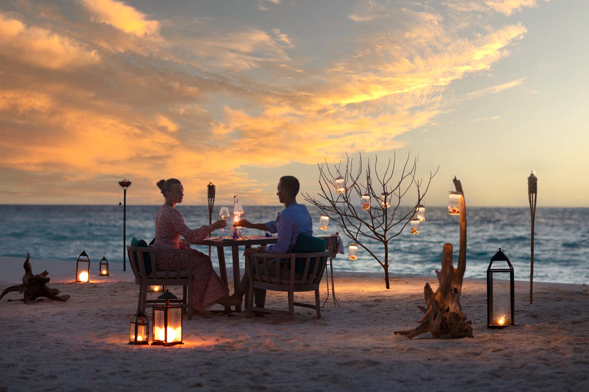 BeachDinner2_Hurawalhi