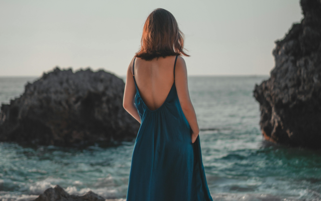 The Ultimate Luxury Shopping  Guide For Beach Honeymoon Style & Beauty