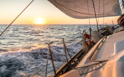 Sunset Sailing and Seaside Strolls: Romantic Honeymoon Experiences by the Sea