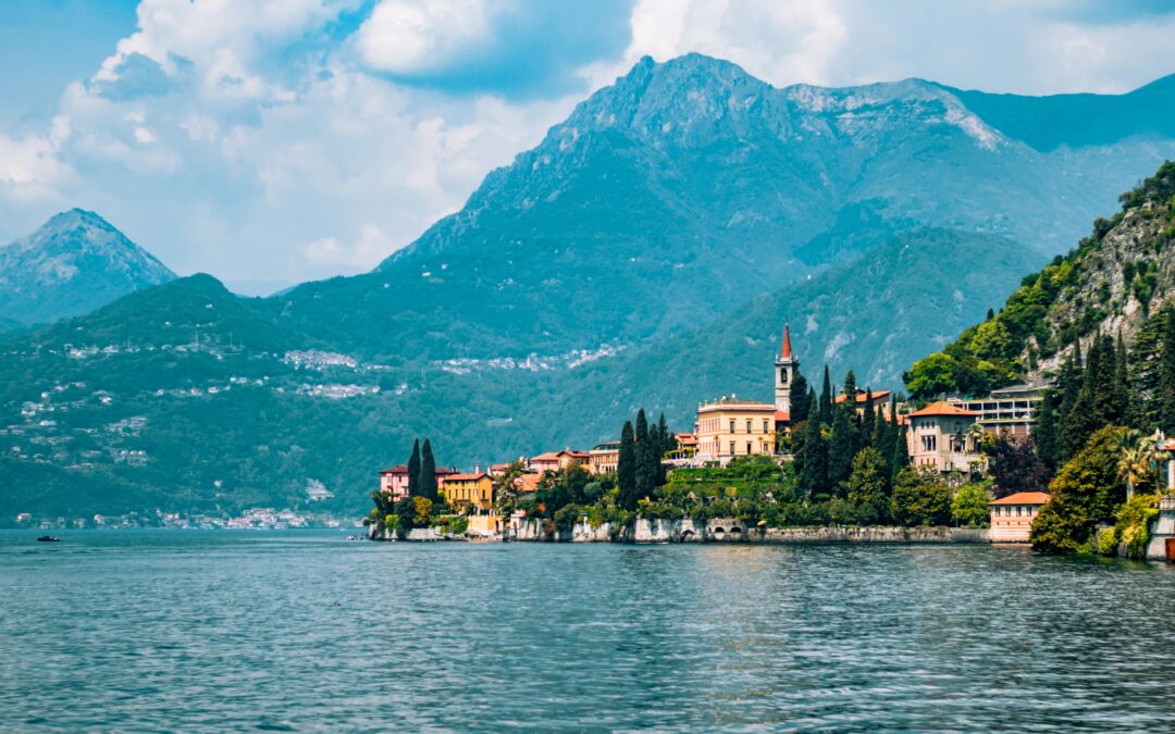 Lakeside Luxe: Boutique Hotels and Villas Nestled Along the Shores of Picturesque Lakes